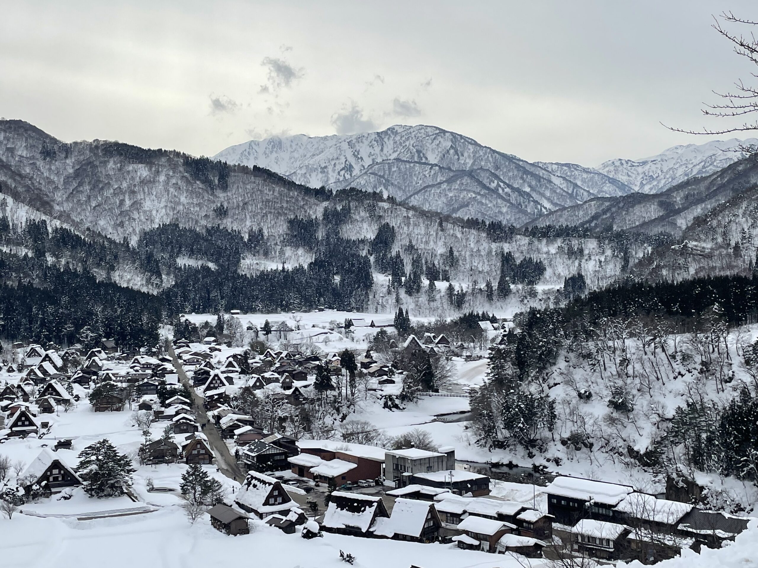 飛弾高山・白川郷旅 2泊3日モデルコース〜絶景の旅に出発！日本一美しい村への冒険 - 旅のメモリア-ブログ