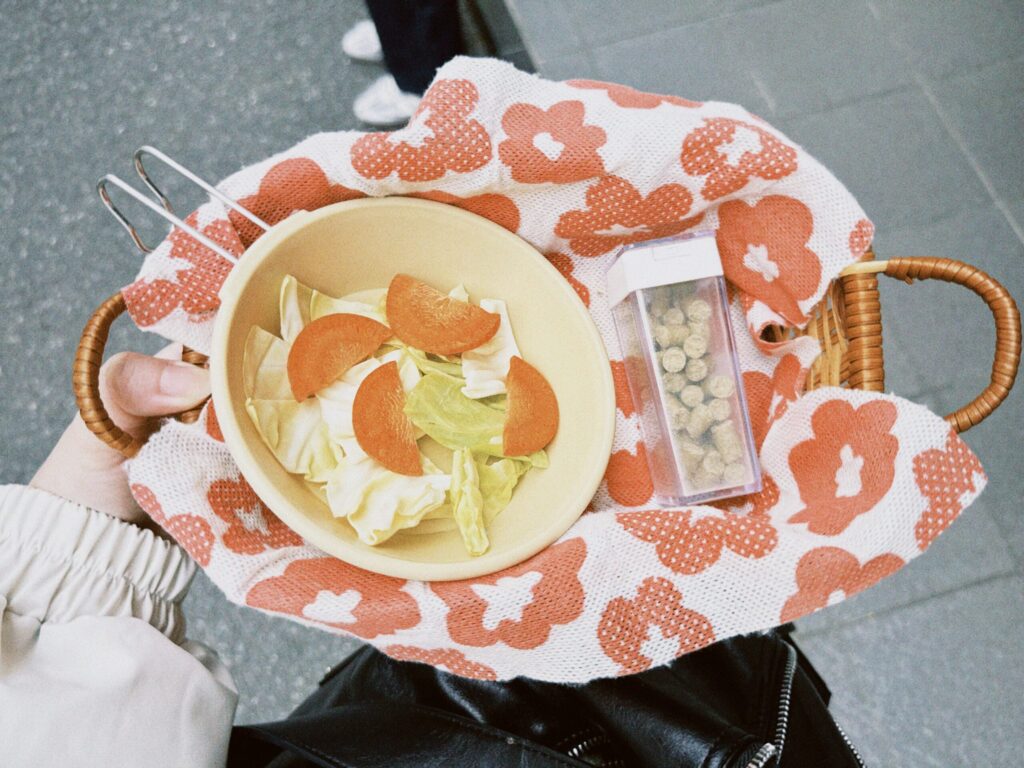 アルパカふれあいランド 餌やり体験 神楽坂”